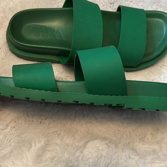 Zara Vibrant Green Slip On Moulded Sandals - Picture 6 of 9